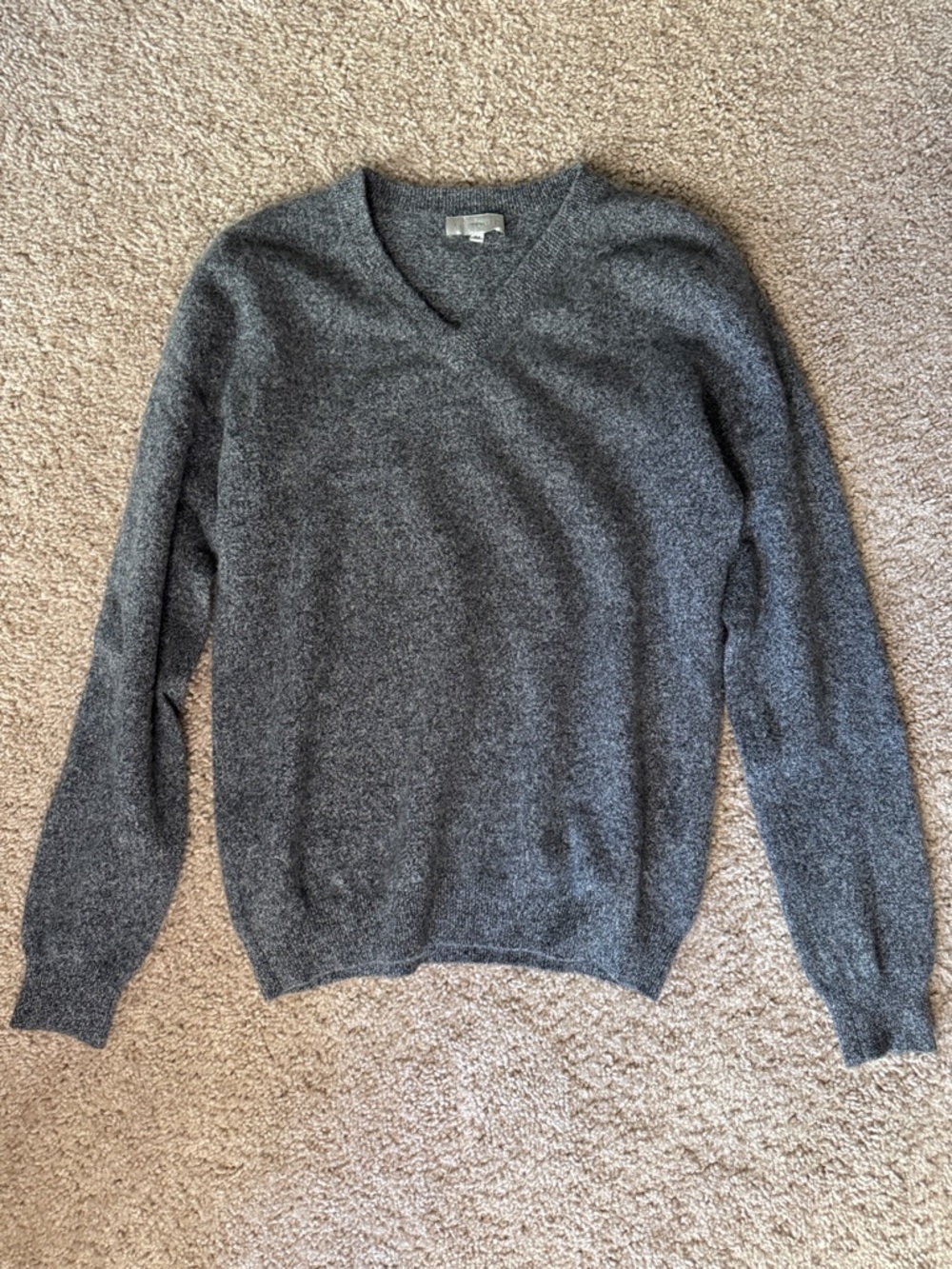 Anatomie Women's V-Neck Sweater in Charcoal Gray cashmere